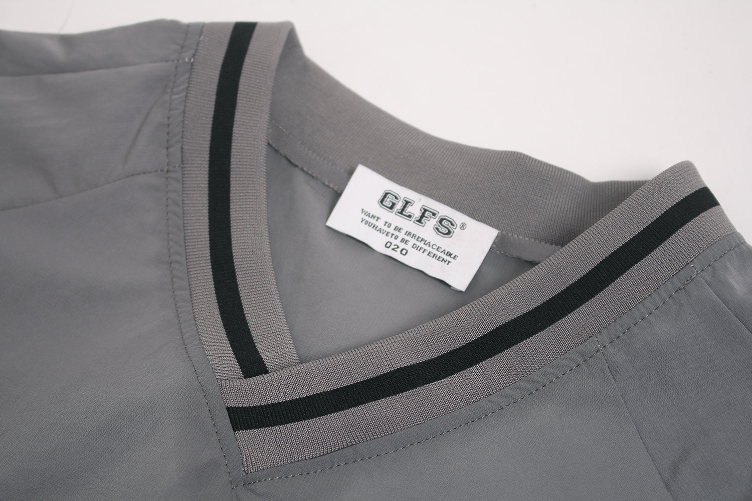 Retro V-Neck Pullover Windbreaker - Embroidered Streetwear Jacket